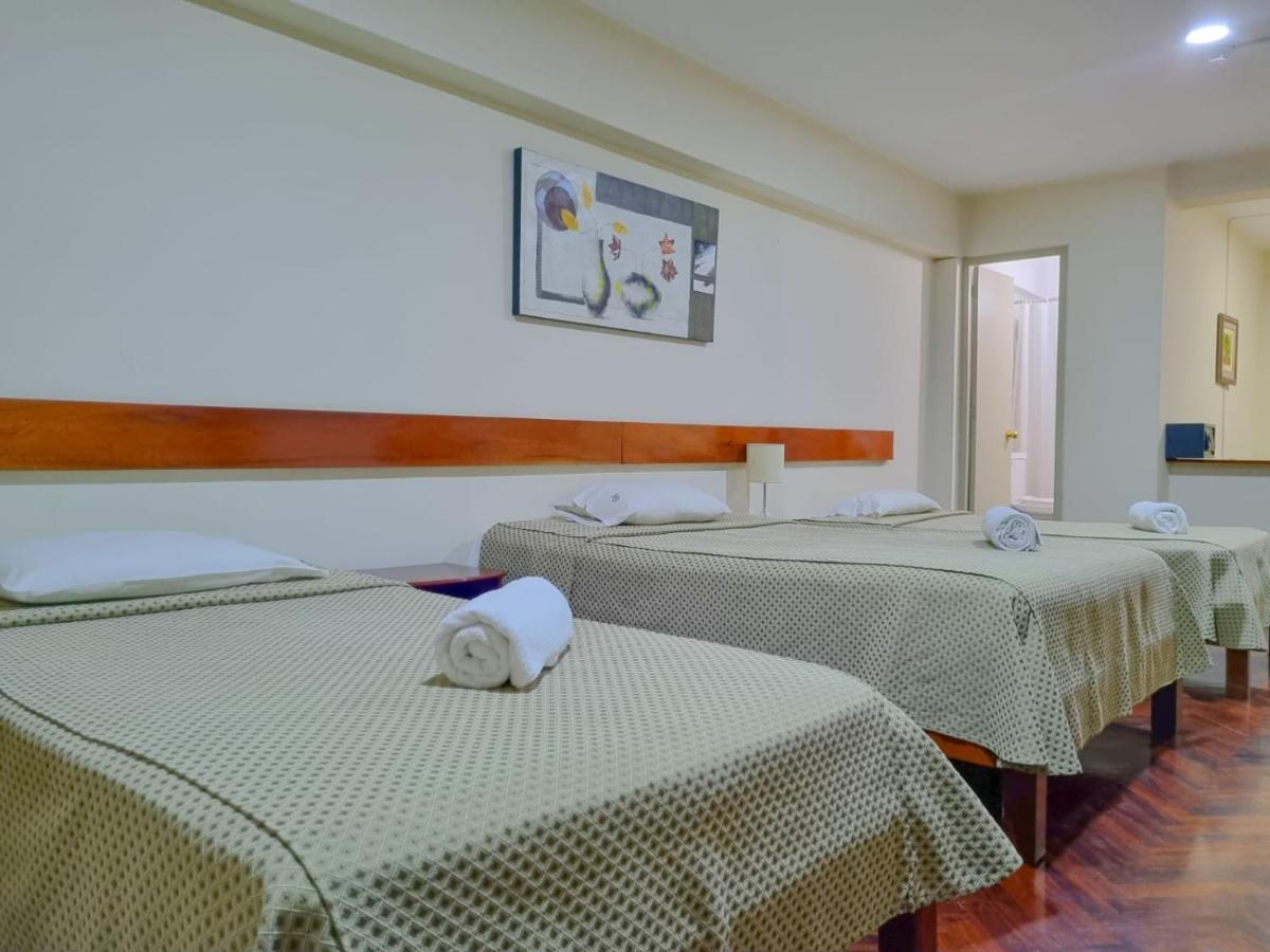 Hostal Solari Trujillo Exteriör bild